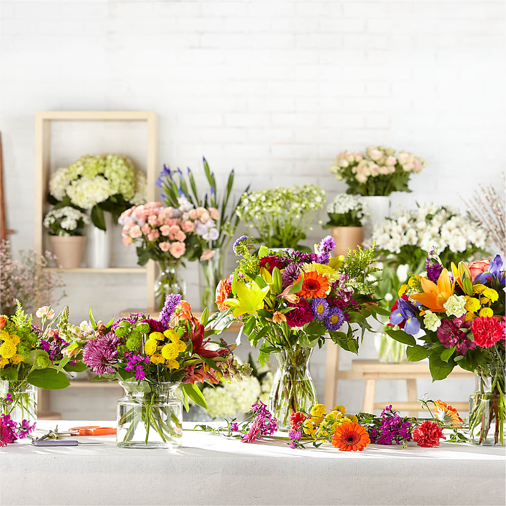 Bold & Bright – A Florist Original – Hurst Florist, Callahan FL