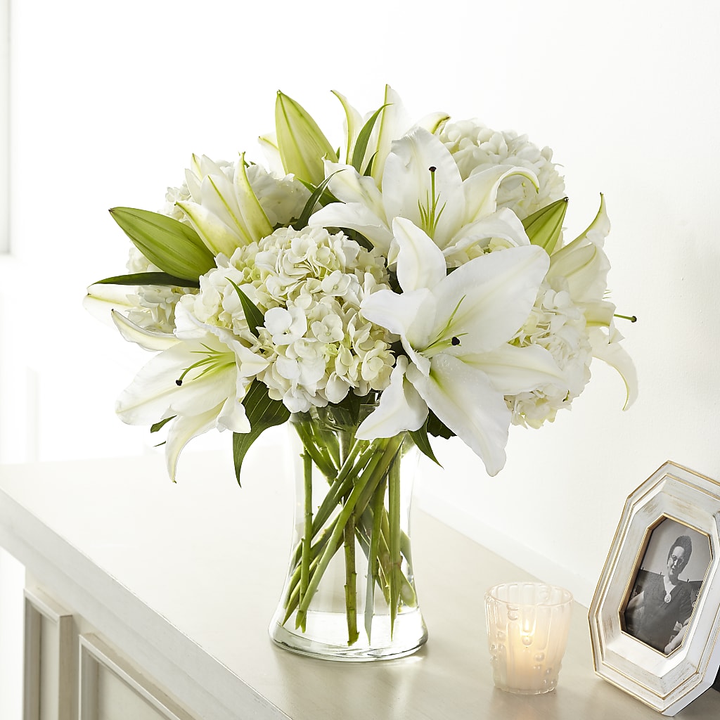 Compassionate Lily Bouquet – Hurst Florist, Callahan FL