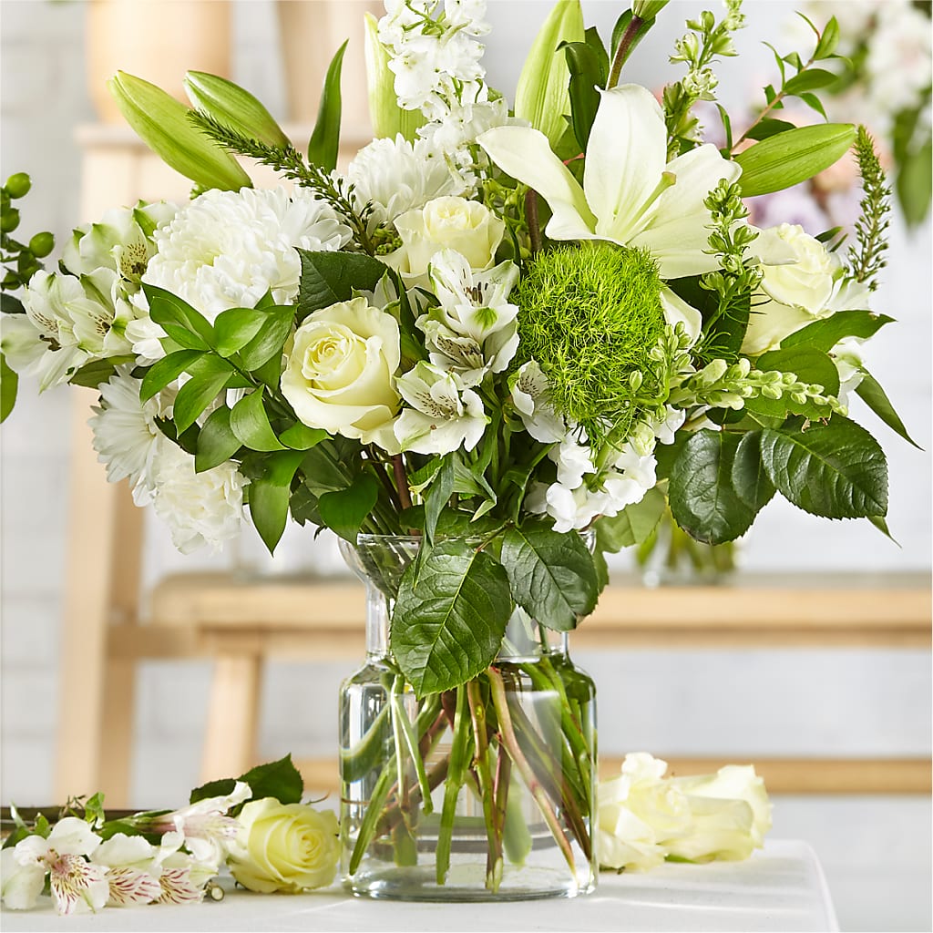 Classic Ivory – A Florist Original – Hurst Florist, Callahan FL