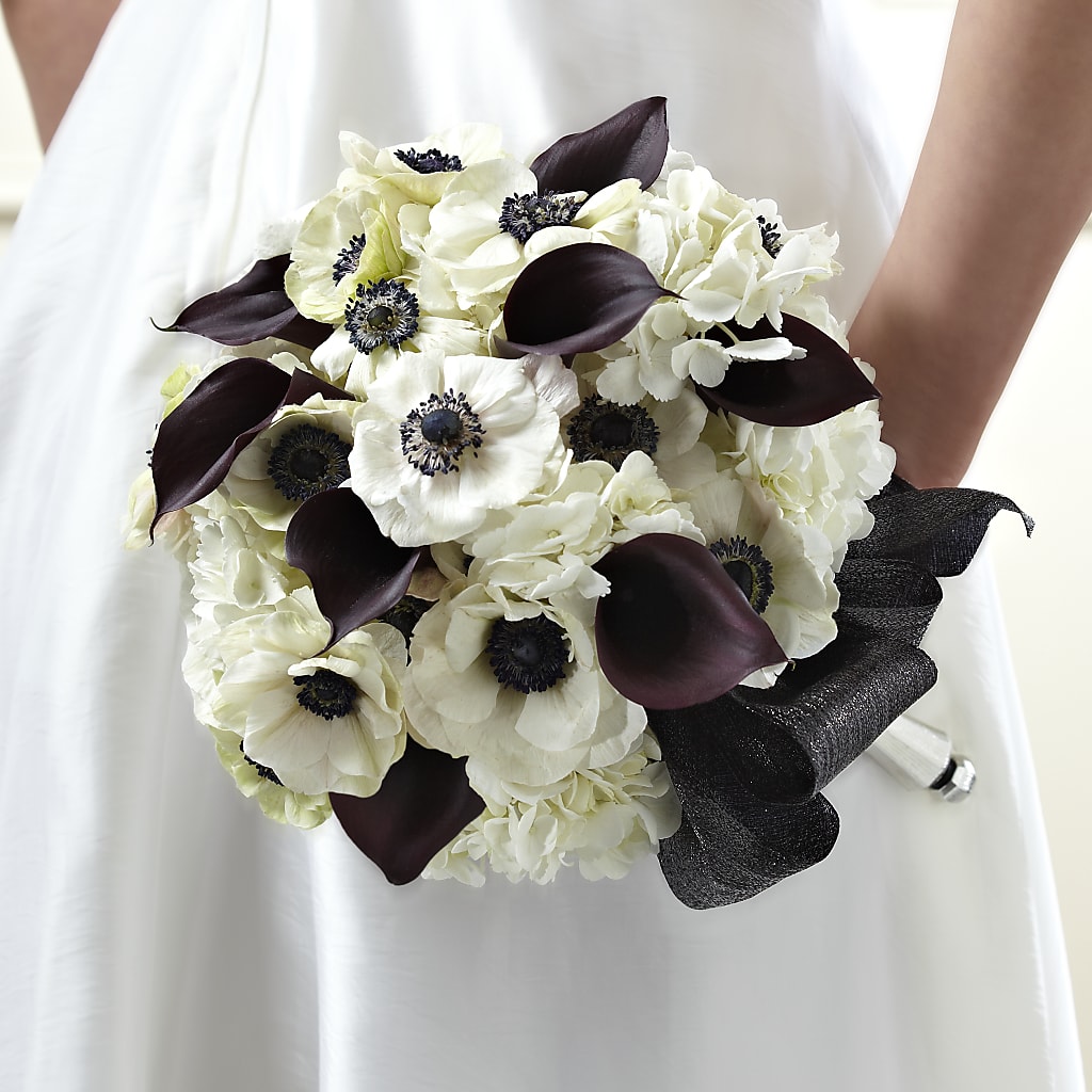 To Have and To Hold Bouquet – Hurst Florist, Callahan FL