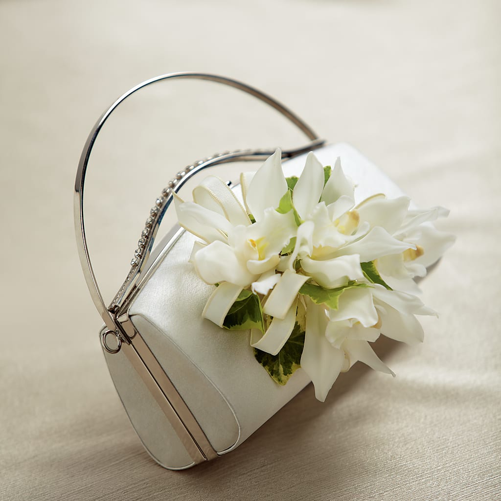 White Purse Decor – Hurst Florist, Callahan FL