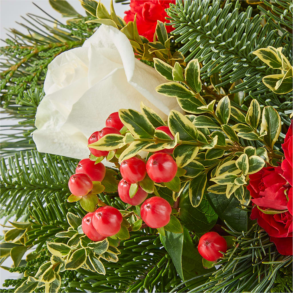 December Dreams Centerpiece –  Hurst Florist, Callahan FL