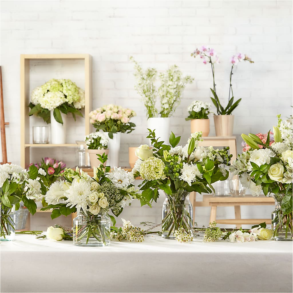 Classic Ivory – A Florist Original –  Hurst Florist, Callahan FL