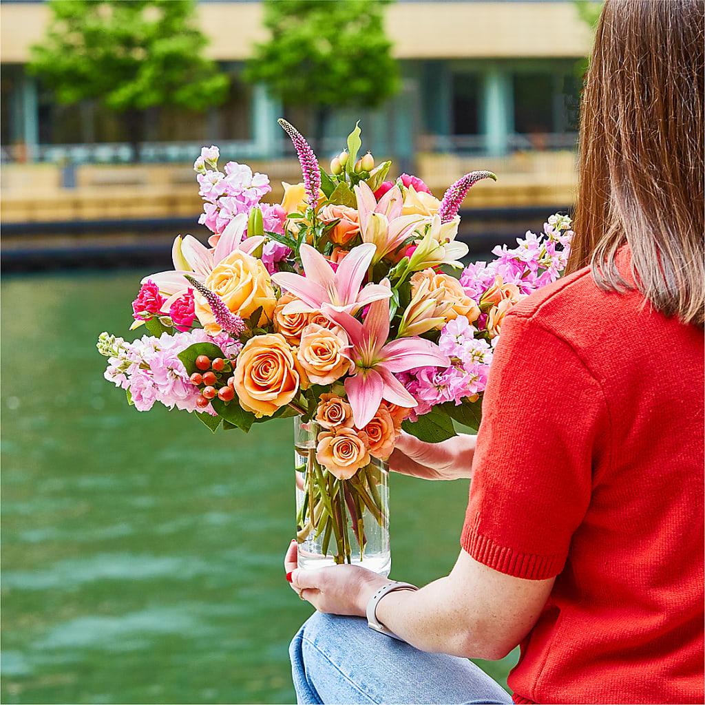 Bisous Bouquet –  Hurst Florist, Callahan FL