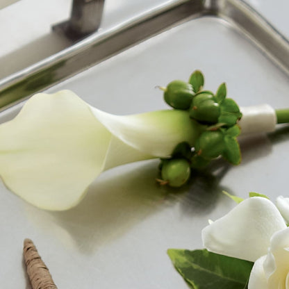 White Calla Boutonniere –  Hurst Florist, Callahan FL